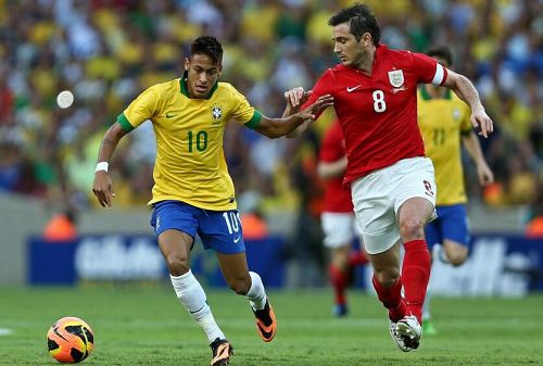  法甲焦点战：昂热VS里尔——攻防博弈下的胜负悬念